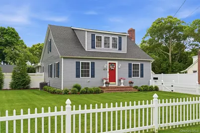 238 Woodlawn Avenue, Saint James, NY 11780 - Photo 37