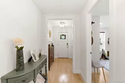 238 Woodlawn Avenue, Saint James, NY 11780 - Photo 7