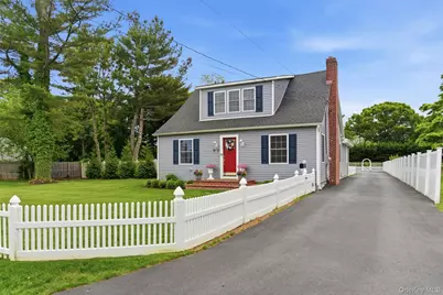 238 Woodlawn Avenue, Saint James, NY 11780 - Photo 5