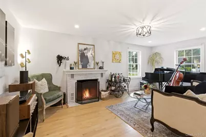 238 Woodlawn Avenue, Saint James, NY 11780 - Photo 17