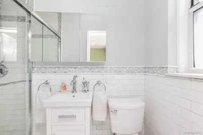 2711 Henry Hudson Parkway #7H, Bronx, NY 10463 - Photo 9