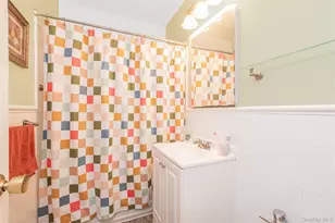 2711 Henry Hudson Pkwy, Bronx, NY 10463 - Photo 11