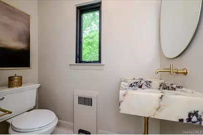 8 Parkside Drive, Great Neck, NY 11021 - Photo 23