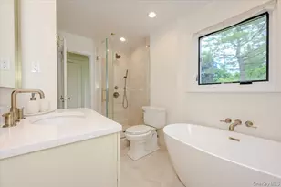 8 Parkside Dr, Great Neck, NY 11021 - Photo 15