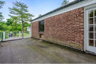 8 Parkside Drive, Great Neck, NY 11021 - Photo 21