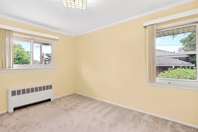 354 Terrace Avenue, Garden City, NY 11530 - Photo 9