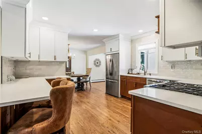 434 W Main Street, Huntington, NY 11743 - Photo 15