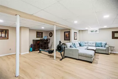 434 W Main Street, Huntington, NY 11743 - Photo 31