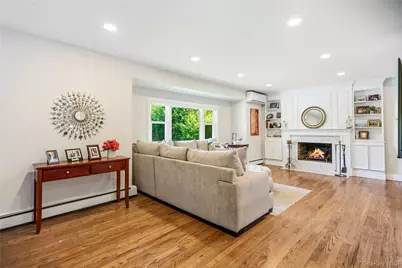 434 W Main Street, Huntington, NY 11743 - Photo 5