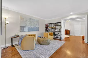 125 Mimosa Dr, East Hills, NY 11576 - Photo 23