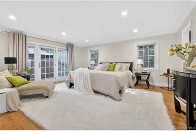 125 Mimosa Drive, East Hills, NY 11576 - Photo 9