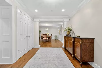 125 Mimosa Drive, East Hills, NY 11576 - Photo 11