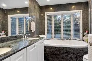 125 Mimosa Dr, East Hills, NY 11576 - Photo 17