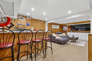 125 Mimosa Dr, East Hills, NY 11576 - Photo 29