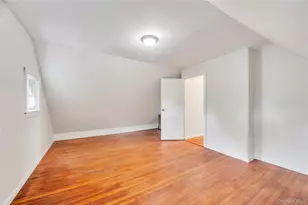 104-04 202nd St, Saint Albans, NY 11412 - Photo 47