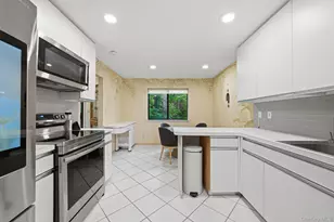 6 Wimbledon Dr, Roslyn, NY 11576 - Photo 7