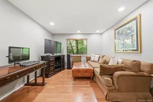 6 Wimbledon Dr, Roslyn, NY 11576 - Photo 17