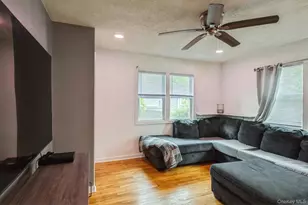 127 Hallock Landing Rd, Rocky Point, NY 11778 - Photo 5