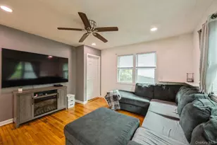 127 Hallock Landing Rd, Rocky Point, NY 11778 - Photo 3