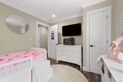 300 W 24th Street, Deer Park, NY 11729 - Photo 25