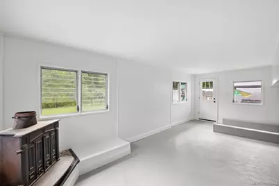 300 W 24th Street, Deer Park, NY 11729 - Photo 29