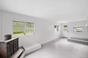 300 W 24th St, Deer Park, NY 11729 - Photo 29
