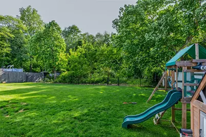 300 W 24th Street, Deer Park, NY 11729 - Photo 41