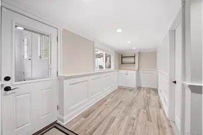 300 W 24th Street, Deer Park, NY 11729 - Photo 33
