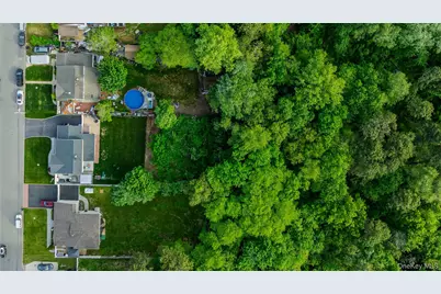 300 W 24th Street, Deer Park, NY 11729 - Photo 45