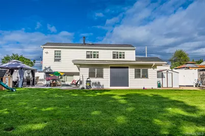 300 W 24th Street, Deer Park, NY 11729 - Photo 39