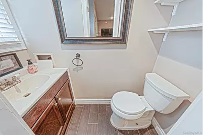 3075 Hewlett Avenue, Merrick, NY 11566 - Photo 23