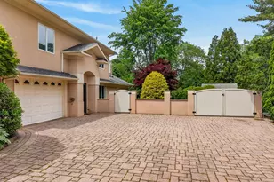5 Glen Hill Ct, Dix Hills, NY 11746 - Photo 31