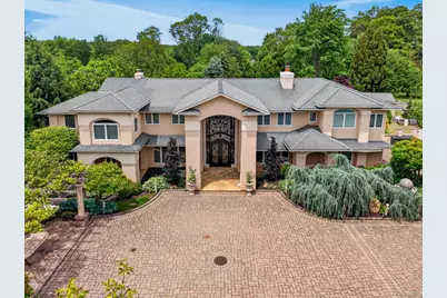 5 Glen Hill Court, Dix Hills, NY 11746 - Photo 1