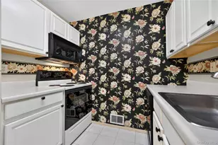 54 School St, Westbury, NY 11590 - Photo 7