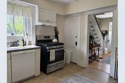 46 Sterling Court, Huntington, NY 11743 - Photo 5