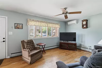 183 N Oak Street, Massapequa, NY 11758 - Photo 5