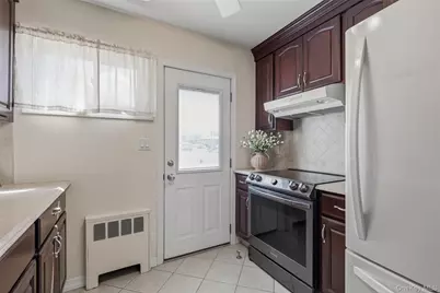 183 N Oak Street, Massapequa, NY 11758 - Photo 15