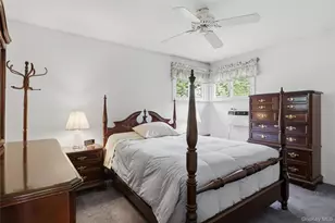183 N Oak St, Massapequa, NY 11758 - Photo 7