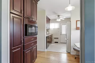 183 N Oak Street, Massapequa, NY 11758 - Photo 17