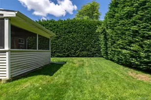 183 N Oak St, Massapequa, NY 11758 - Photo 27