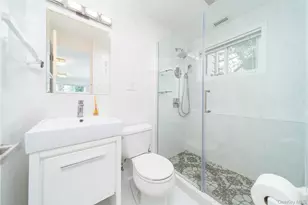 1 Horizon Rd, Great Neck, NY 11020 - Photo 17