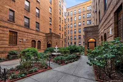 83-44 Lefferts Boulevard #6C, Kew Gardens, NY 11415 - Photo 1