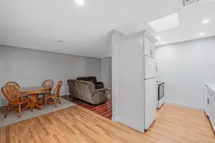 231 Blackpool Ct, Ridge, NY 11961 - Photo 11