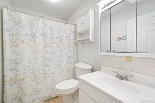 231 Blackpool Ct, Ridge, NY 11961 - Photo 19