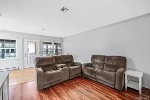 231 Blackpool Ct, Ridge, NY 11961 - Photo 7