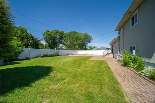 6 Manor Dr, Bethpage, NY 11714 - Photo 19