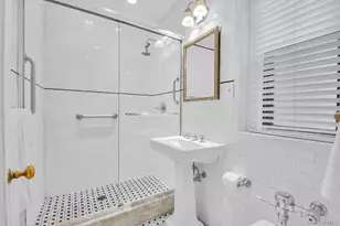 225 W 25th St, New York, NY 10001 - Photo 11