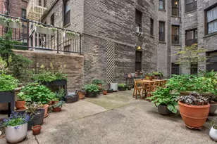 225 W 25th St, New York, NY 10001 - Photo 13