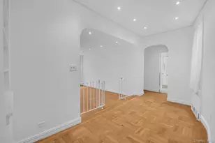 225 W 25th St, New York, NY 10001 - Photo 3
