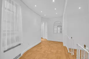 225 W 25th St, New York, NY 10001 - Photo 5